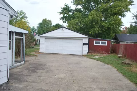 174 Warden Ave, Elyria, OH 44035 photo 22
