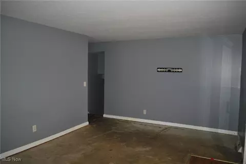 174 Warden Ave, Elyria, OH 44035 photo 3