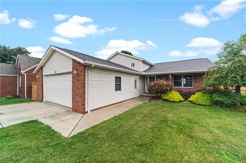 935 E 214th St, Euclid, OH 44119