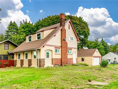 1738 Hillside Ter, Akron, OH 44305