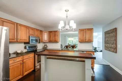 184 Delaware Trl, Copley, OH 44321 photo 17