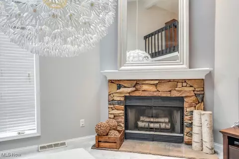 184 Delaware Trl, Copley, OH 44321 photo 9
