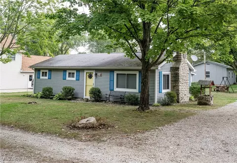 136 Elsie Schultz Ln, Kelleys Island, OH 43438