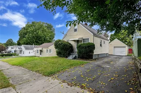 897 Reed Ave, Akron, OH 44306