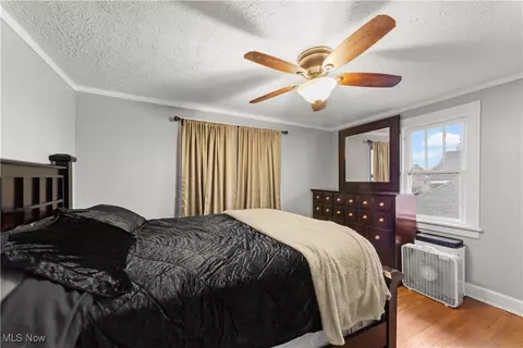 Bedroom - 2232 E 30th St, Lorain, OH 44055 photo 3 of 9