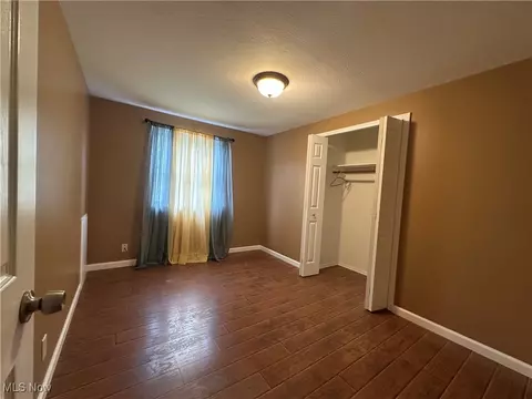 882 Jamestown Ave, Elyria, OH 44035 photo 14