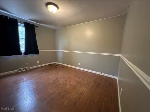 882 Jamestown Ave, Elyria, OH 44035 photo 12