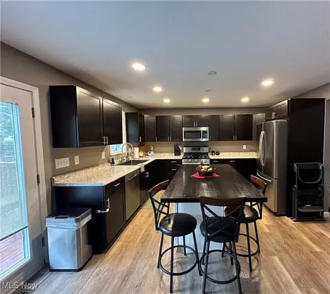 Kitchen - 417 Kenyon Ave, Elyria, OH 44035 photo 1 of 4