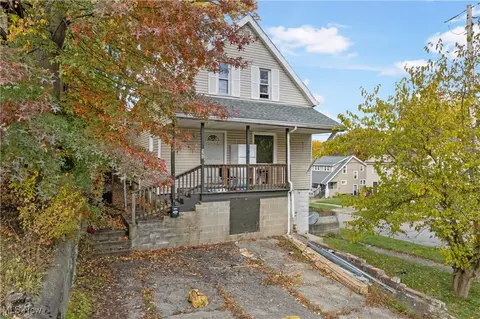 393 E Thornton St, Akron, OH 44311 photo 2