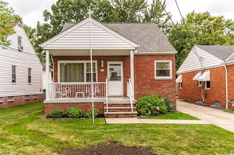 1710 E 294th St, Wickliffe, OH 44092