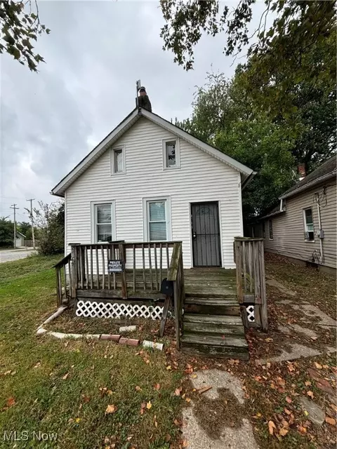 3269 W 32nd St, Cleveland, OH 44109