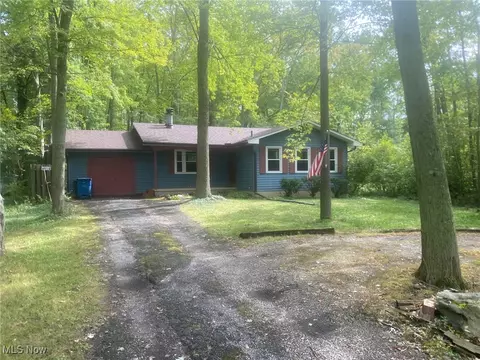 6899 Mckenzie Rd, Olmsted Twp, OH 44138