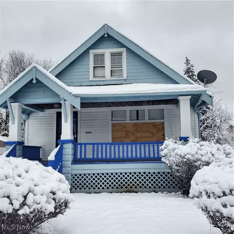 10016 Aetna Rd, Cleveland, OH 44105