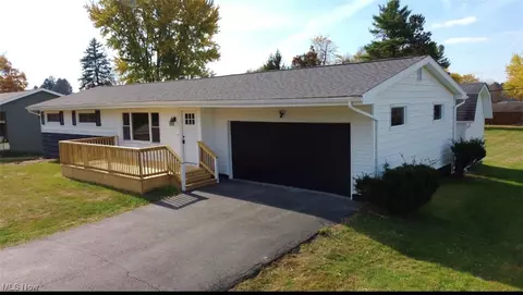 3675 Melon Rd, Zanesville, OH 43701