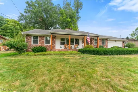 4483 Little Johns Pl, Youngstown, OH 44511