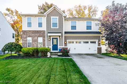 1928 Thornwood Ln, Painesville, OH 44077