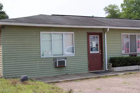155 Walnut St, Corning, OH 43730