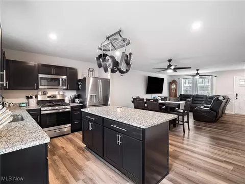 175 Wildflower Dr, Elyria, OH 44035 photo 13