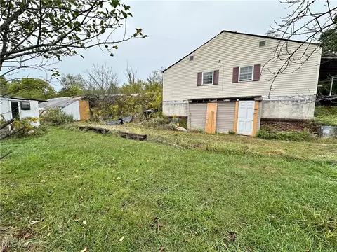 2111 Huffs Run Rd, Wheeling, WV 26003 photo 2