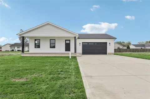 34 Holli Ct, West Salem, OH 44287