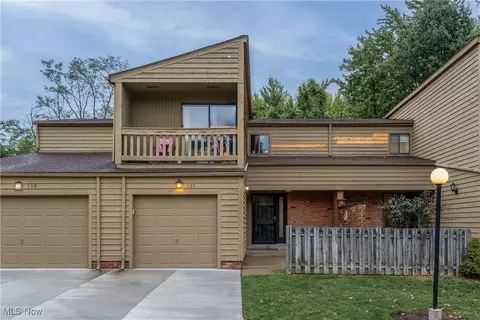 137 Kimrose Ln, Broadview Heights, OH 44147