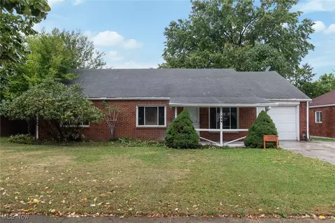 700 Sycamore Dr, Euclid, OH 44132
