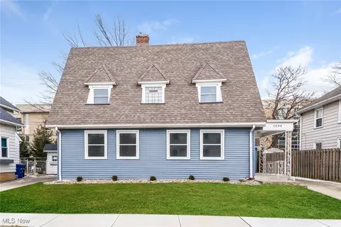 1593 Blossom Park Ave, Lakewood, OH 44107
