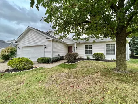 7095 Cross Creek Dr, Mentor, OH 44060