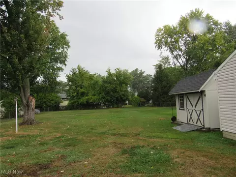 39007 Johnnycake Ridge Rd, Willoughby, OH 44094 photo 11