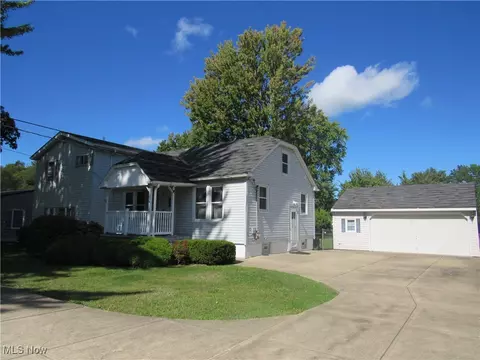 39007 Johnnycake Ridge Rd, Willoughby, OH 44094 photo 2