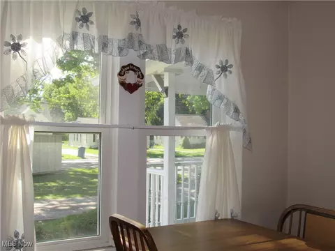 39007 Johnnycake Ridge Rd, Willoughby, OH 44094 photo 14