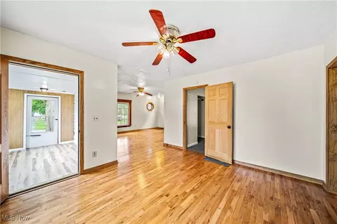 1124 E 16th St, Ashtabula, OH 44004 photo 7