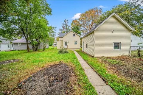 1124 E 16th St, Ashtabula, OH 44004 photo 27