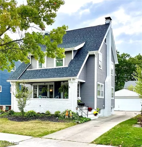 2068 Marlowe Ave, Lakewood, OH 44107
