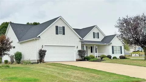 2215 Rio Grande Cir SE, Massillon, OH 44646