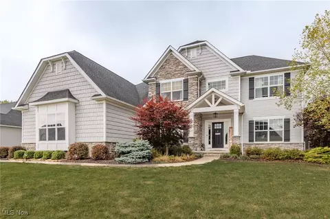 6842 Black Tail Ct, Medina, OH 44256