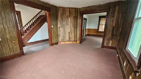 Living - 318 7th St SW, Canton, OH 44707 photo 2 of 4