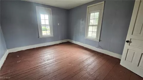 Bedroom - 318 7th St SW, Canton, OH 44707 photo 3 of 4