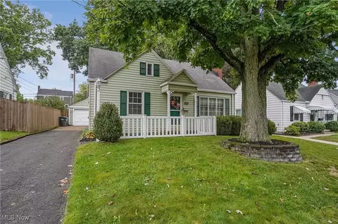 2053 26th St, Cuyahoga Falls, OH 44223