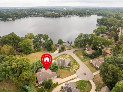 4109 Cove Cir NW, Canton, OH 44708 photo 3