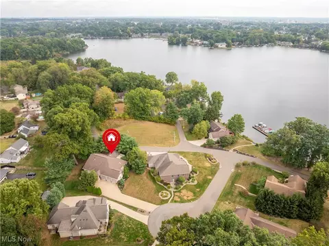 4109 Cove Cir NW, Canton, OH 44708 photo 4