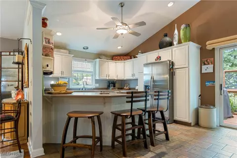 4109 Cove Cir NW, Canton, OH 44708 photo 13