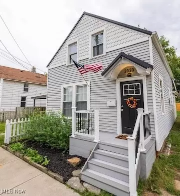 2323 W 37th St, Cleveland, OH 44113