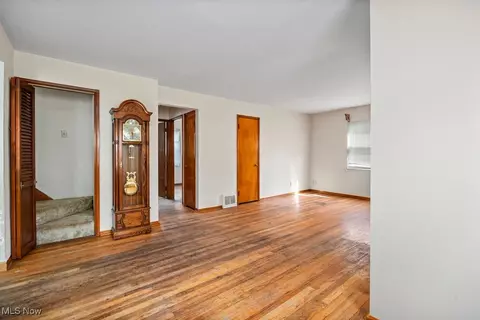 532 Harvard Ave, Elyria, OH 44035 photo 7