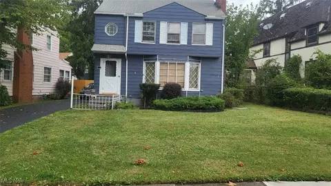 16315 Stockbridge Ave, Cleveland, OH 44128