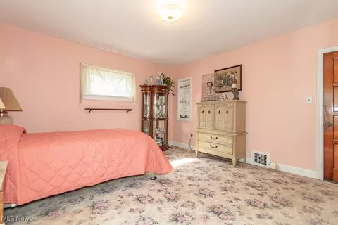 232 E 208th St, Euclid, OH 44123 photo 20