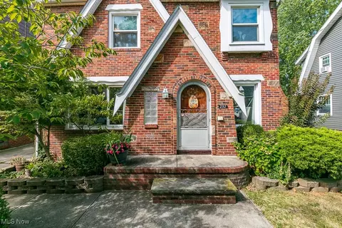 232 E 208th St, Euclid, OH 44123 photo 38
