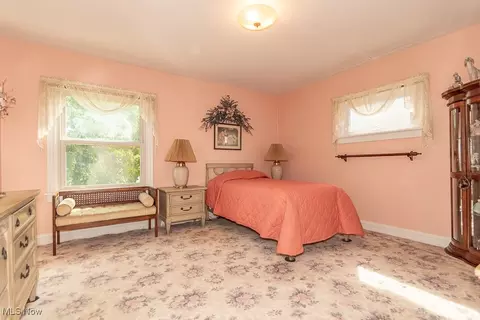 232 E 208th St, Euclid, OH 44123 photo 18