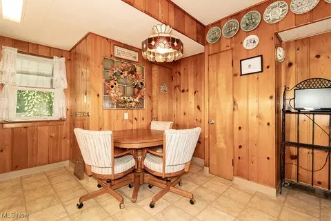 232 E 208th St, Euclid, OH 44123 photo 16