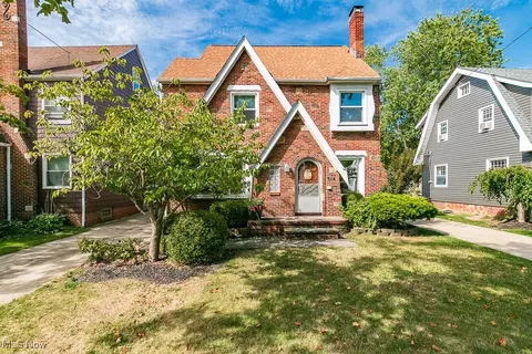 232 E 208th St, Euclid, OH 44123